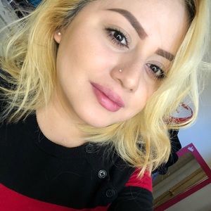 Meet your Posher, Lady